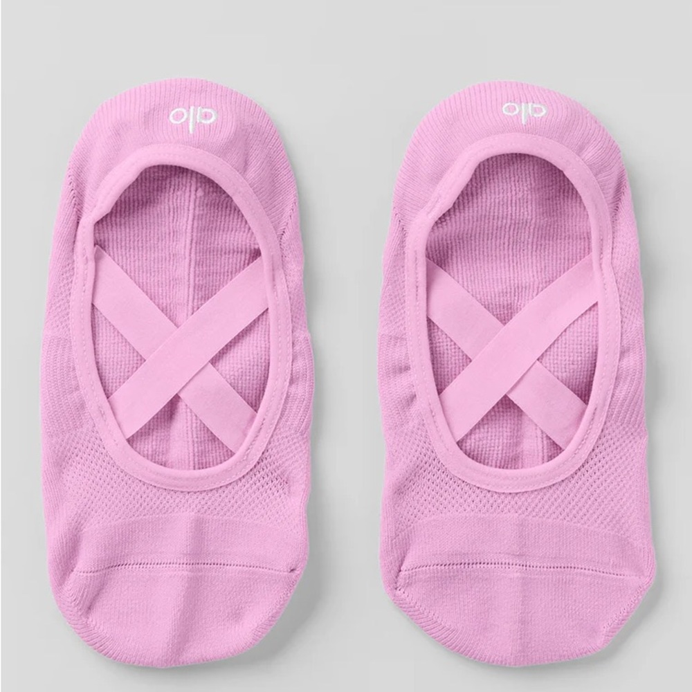 ALO YOGA | ✨NEW✨ Women's Pivot Barre Sock in Candy Heart Pink